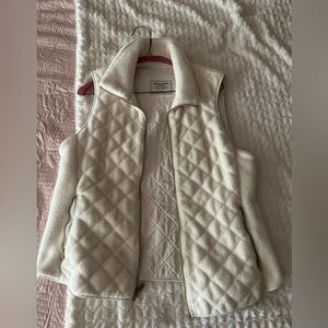 Women’s Abercrombie & Fitch Zip-up Vest